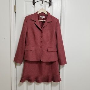 Le Suit Skirt Suit